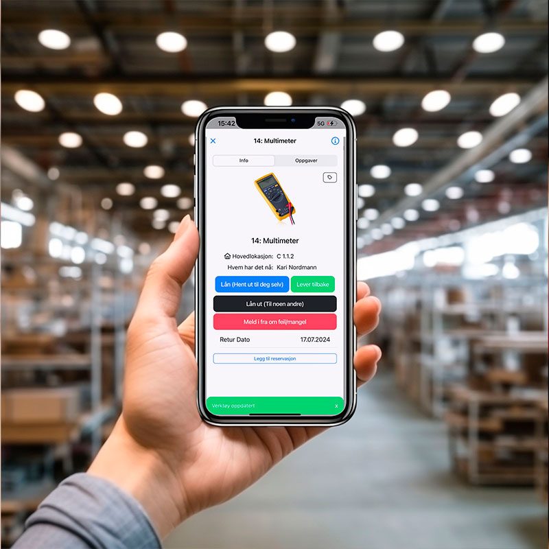 Team working in warehouse