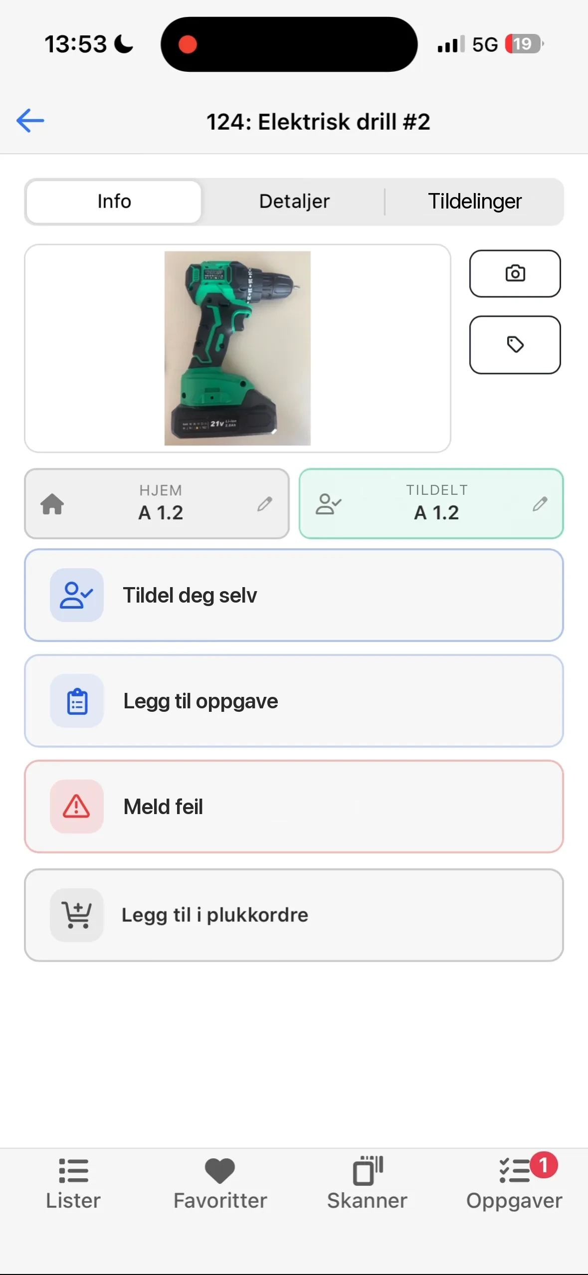Verktøykortet i mobilappen med feltene Hjem og Tildelt, og knappen Tildel deg selv