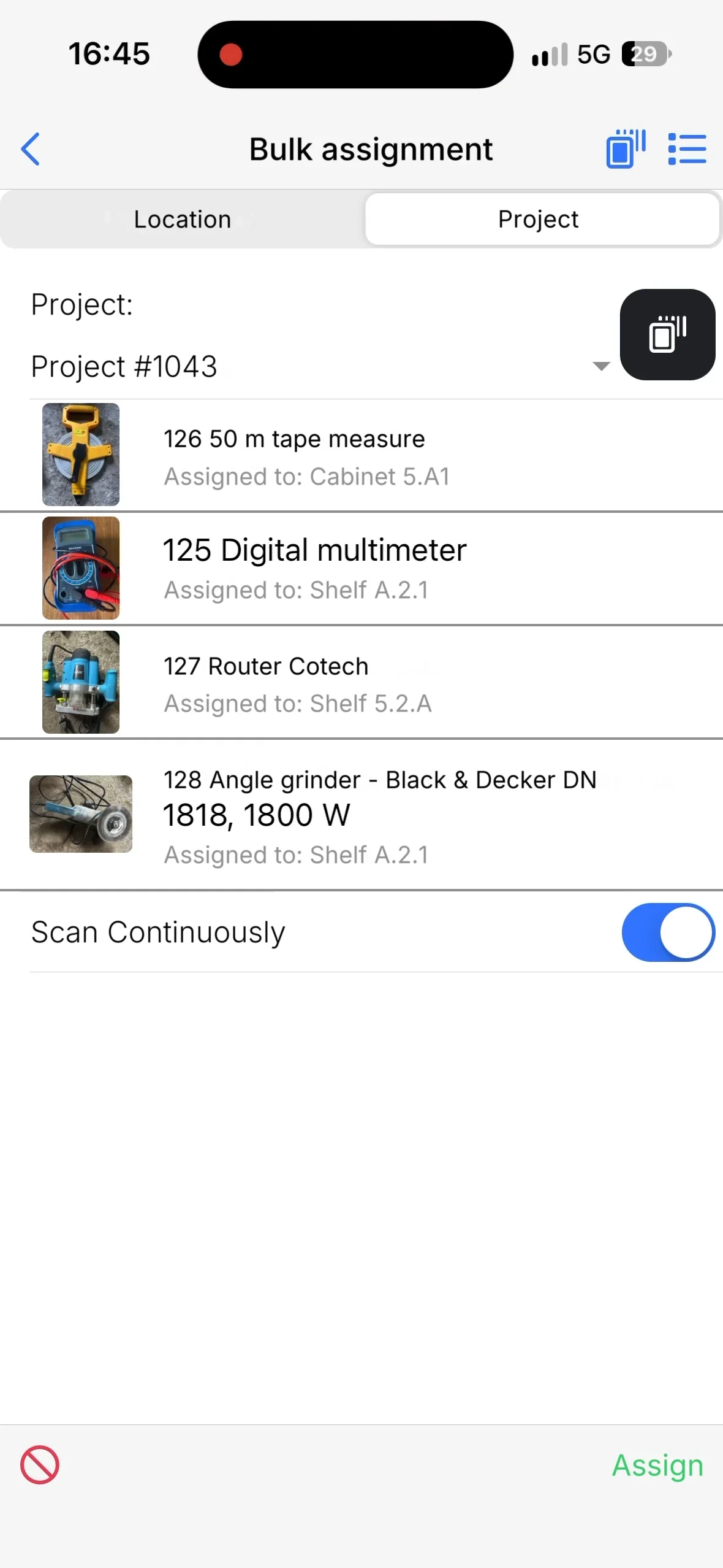 The Bulk assignment list with four scanned tools and the Assign button