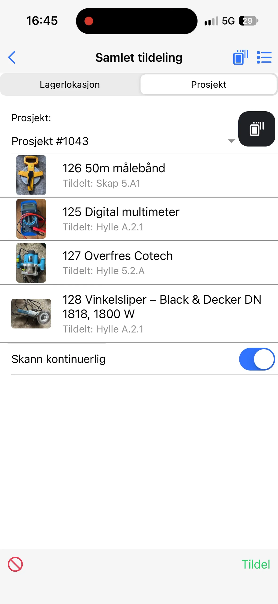 Listen i Samlet tildeling med fire skannede verktøy og knappen Tildel